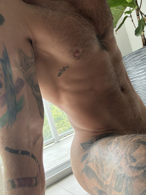 My body https://t.co/D64anSW0Qp