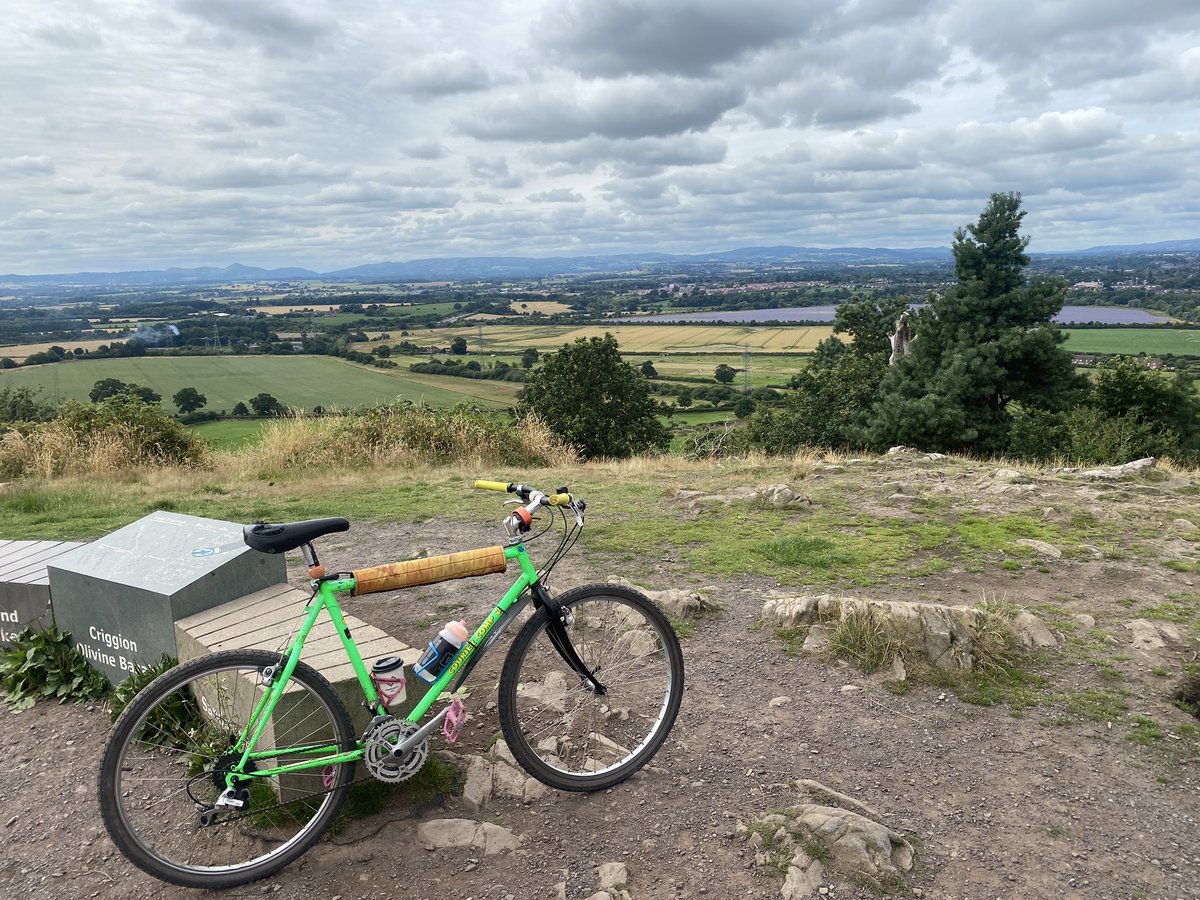 MaxBikesPR's tweet image. Amazing 40 miles of #shropshire gravel, road and trail on my #retrobike #26inch …yes bigger wheels are faster but there is something soulful about this #bicycle #mtb #mountainbike I really need to find the matching fork and stem! #cycling #cyclinglife @retrobike