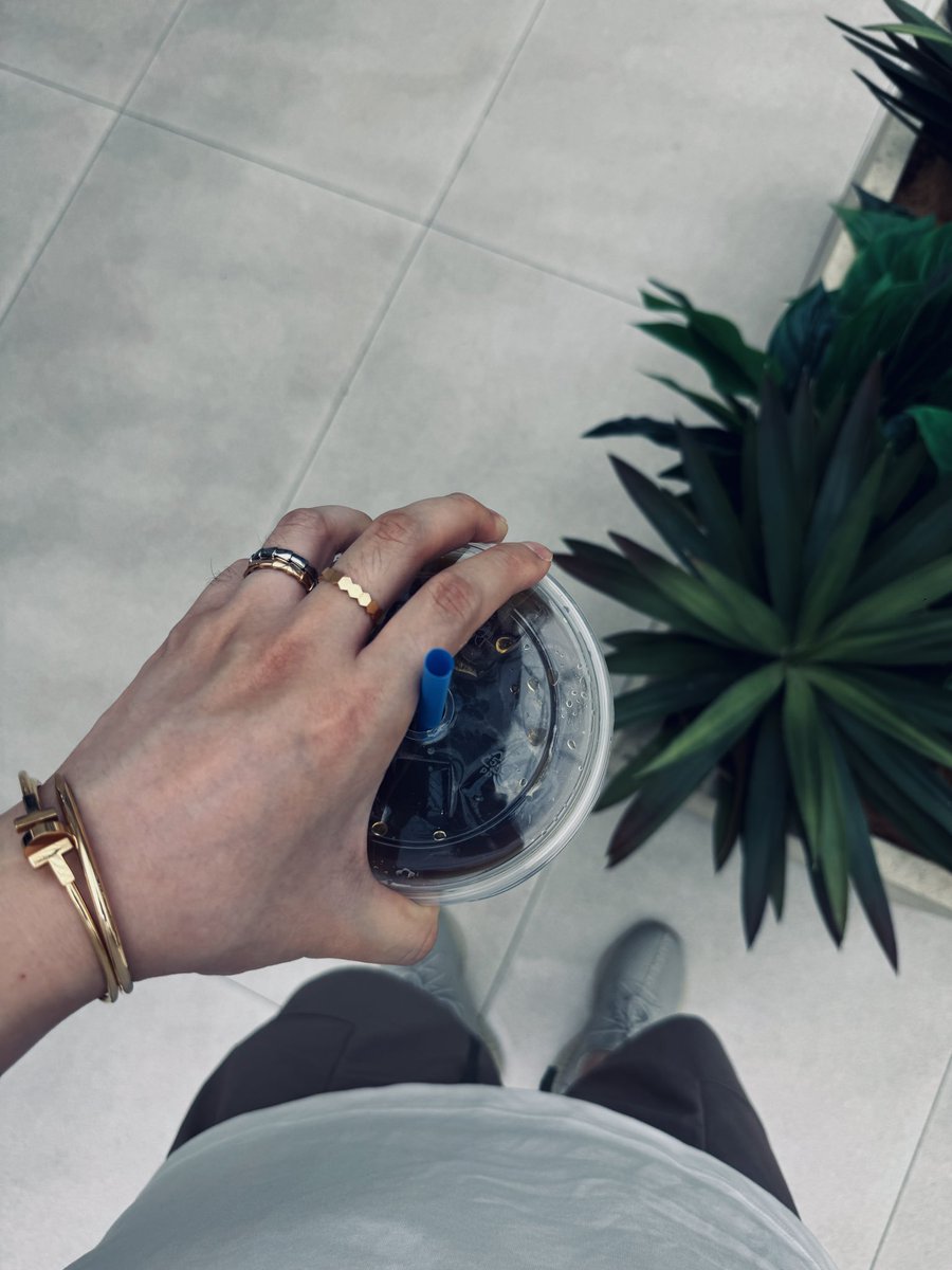 zyffann's tweet photo. 🪼 https://t.co/fx0A1p7cm0
