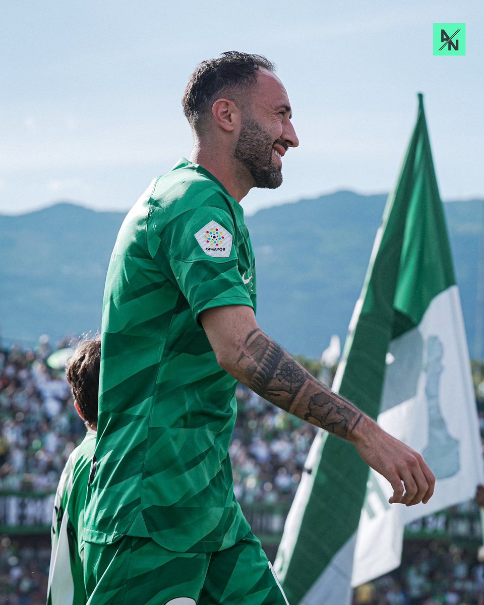 Fueron muchos años anhelando este momento, Rey David 👏🥺💚

#VOLVEREMOS 
#VamosNacional🇳🇬