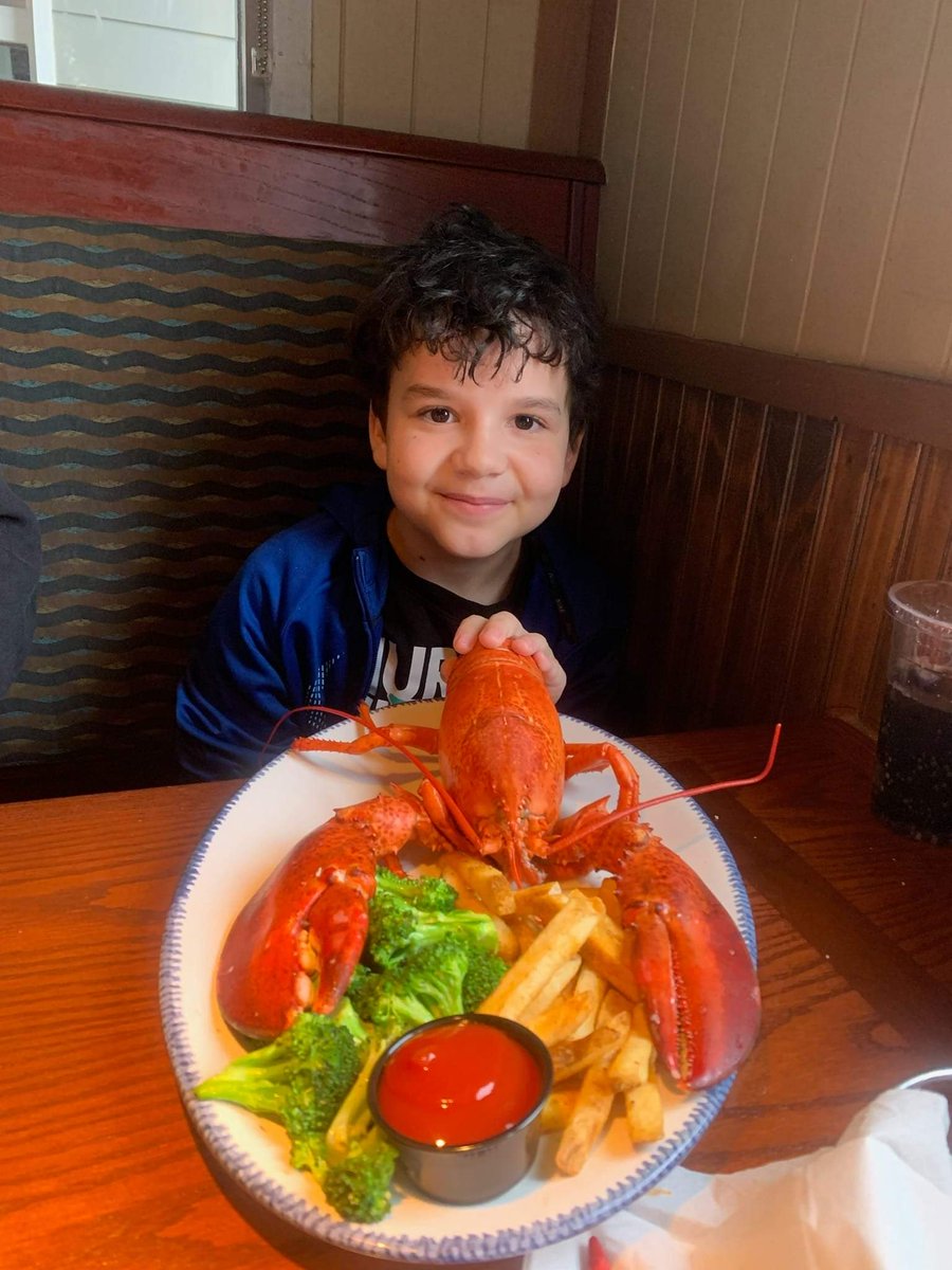 CruzTheSequel's tweet photo. 5 years cancer free!!  @redlobster is always part of his cancer free mile stones. At 5 years he got the lobster.
Stage 4 survivor!! 💪🏽 https://t.co/E5PRRnXkUv