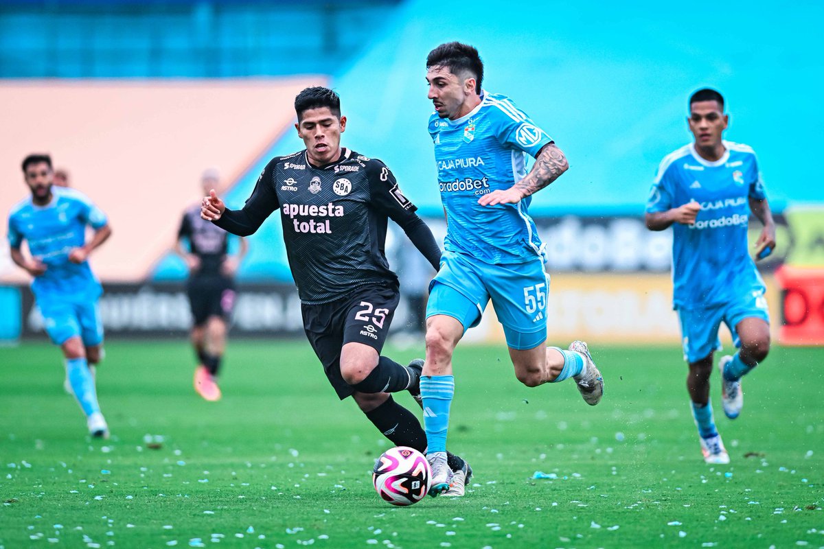 pielceleste's tweet photo. 🔊 TRIUNFO RIMENSE 🔥
FINAL DEL PARTIDO
➖ TORNEO CLAUSURA - FASE 2 🇵🇪
Sporting Cristal 4 - 0 Sport Boys
Goles: González, Lutiger & Cauteruccio (x2) ⚽
#TorneoClausura #PielCeleste #Liga1 #Fase2 #Fecha02 #Peru #Futbol
¿OPINIONES? https://t.co/8jCDWKiSzl
