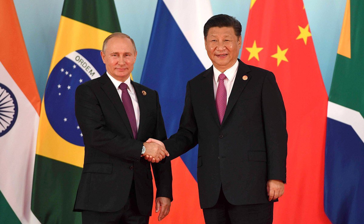 BRICSinfo's tweet image. Russia says "BRICS must be prepared for the collapse of the dollar."