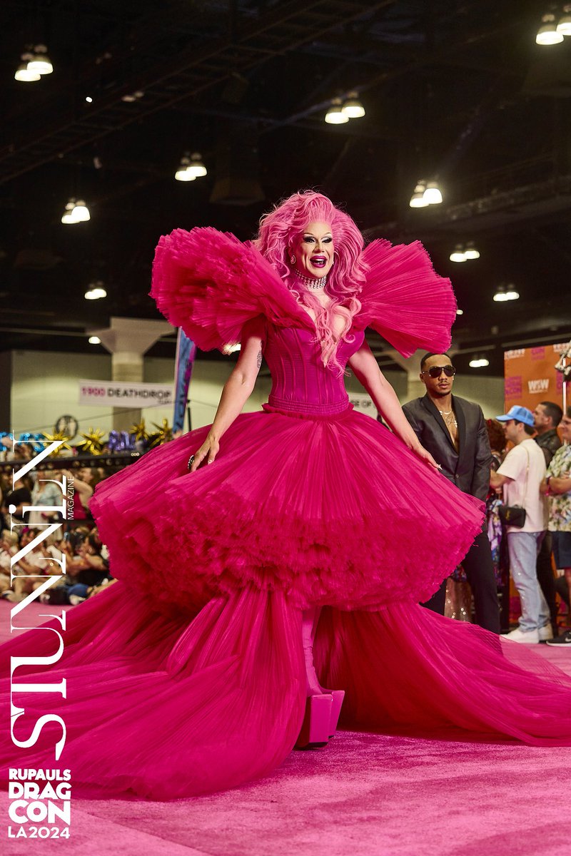 Pink Carpet <a href="/windowsen/">使っていません</a> Glamour Captured by Stunnin’ Mag at this years <a href="/RuPaulsDragCon/">RuPaul's DragCon</a>
