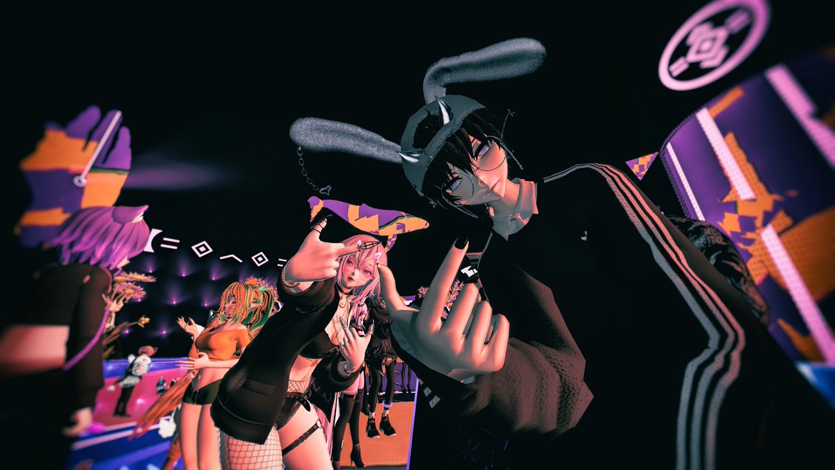 everfail_'s tweet image. A few from stopping in to see these two absolutely kill it!
💜❤️‍🔥💜

🔊: @im_naku &amp;amp; @balyenamusic
🌐: @SumTriVR

#vrc #vrchat #vrchatcommunity #vrchatphotography #virtualphotography #virtualphotographer #vrchatmoments #VRChatDJ #VRChatevent