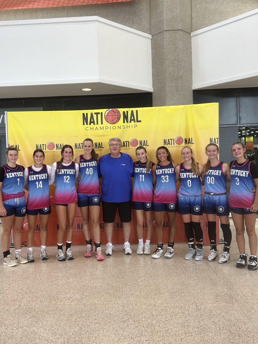 KYD THUNDER 26 headed to the Tournament 2-0 in pool play. This group is fun to watch play the game. So thankful for the experience of being around each of them this summer