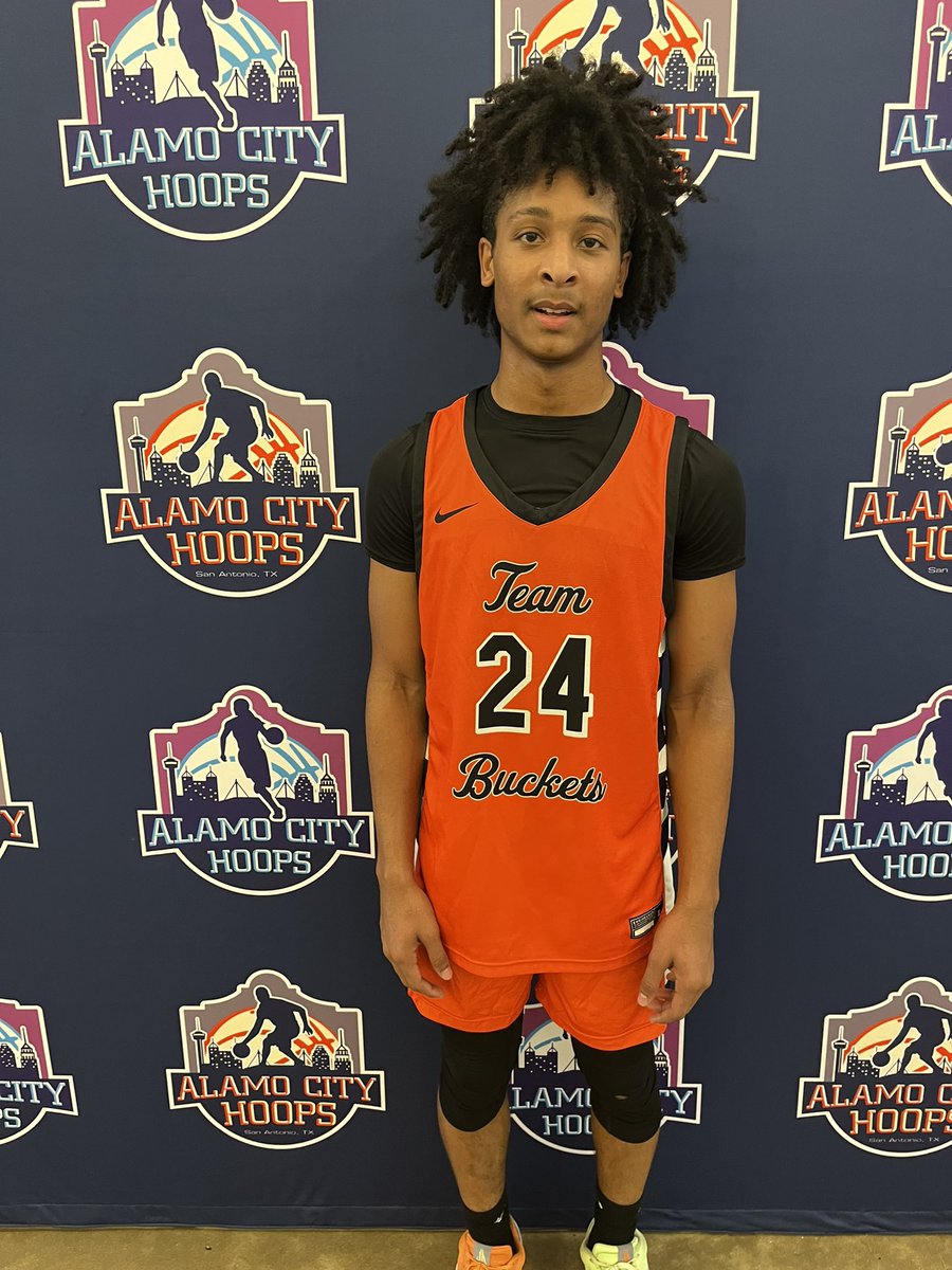 🚨 SUMMER HOOPFEST LIVE 🚨

The quickness, change of direction &amp; end to end speed by <a href="/elijahgibson08/">Elijahgibson08</a> is what makes him a top 2026 prospect! 

He closed the day by dropping 26pts! 

<a href="/AlamoCityHoops1/">Alamo City Hoops</a> #AlamoCityHoops #summerhoopfest
