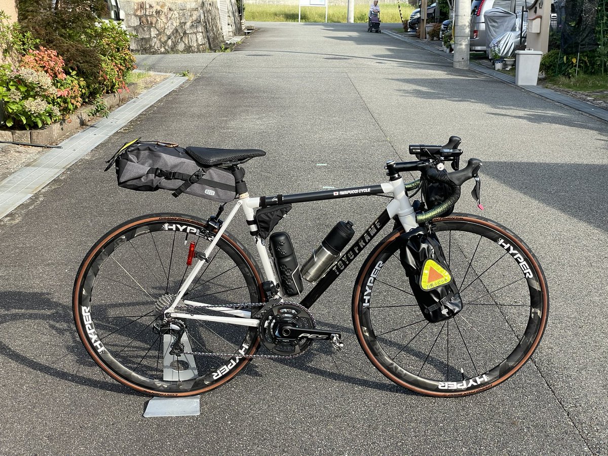 iwapucci's tweet photo. 北海道に向けて、出発。まずは敦賀���へ。
#北海道ツーリング #toyoframe #mbocycling #自転車 #ロードバイク https://t.co/vsuBjeIhX3