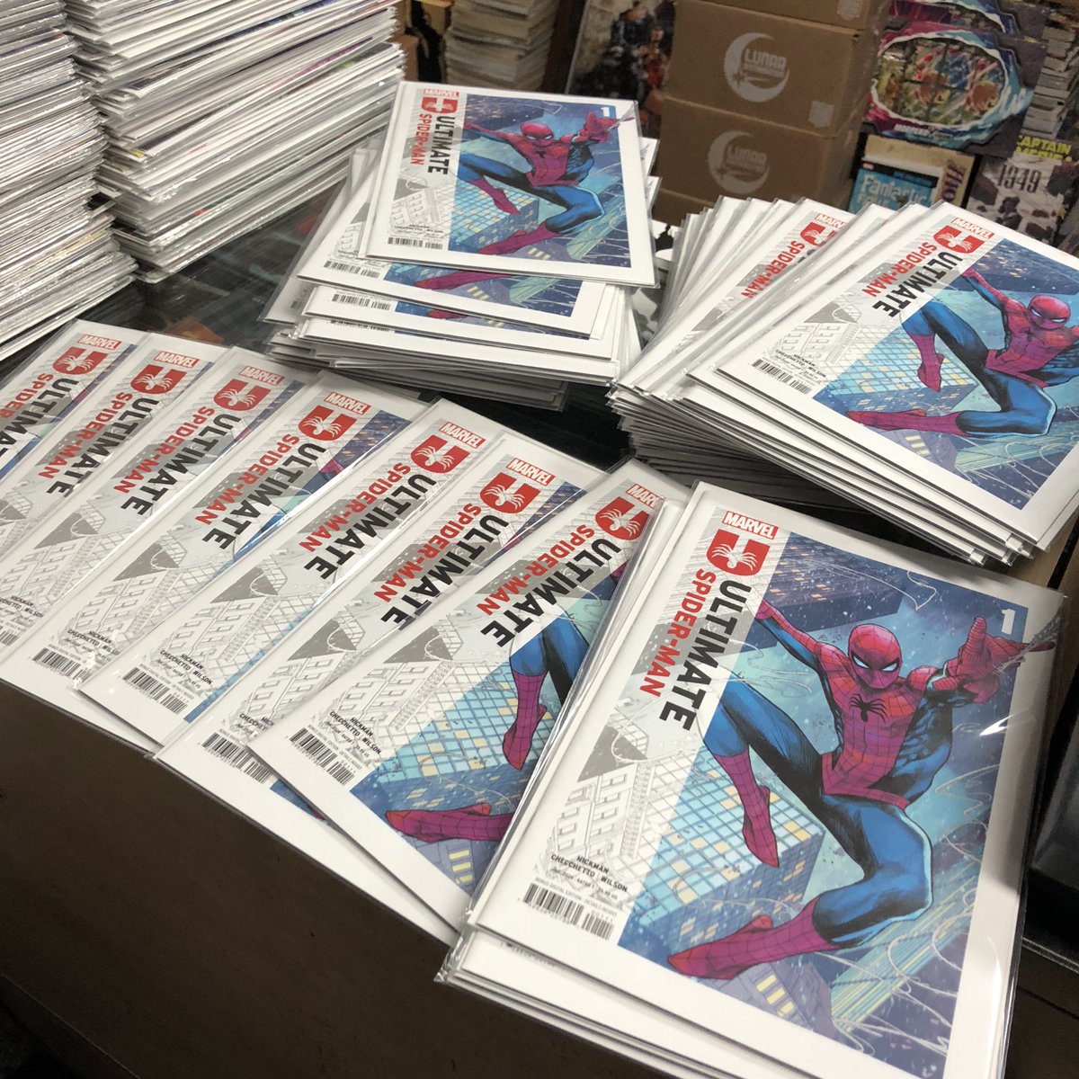 This week is SDCC and i have decide to do an offer...
Thurs the 25th through Sun 28th anyone that makes a purchase of $75 or more will recieve a free copy of Ultimate Spider-Man #1 first printing. It will be for the first 100 customers and will be one copy per person per day...