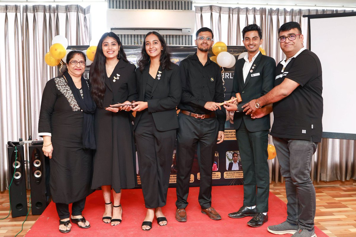 SubhamKumarIn's tweet image. You never know how strong you are, 
until being strong is your Only Choice ⚙️

OFFICIALLY INSTALLED AS THE 51th PRESIDENT OF Leo Club Of Gauhati ⚜️❤

@LeoClubGauhati @lcgauhatigirls @lionsclubs

#ClubPresident #LeoClubofGauhati