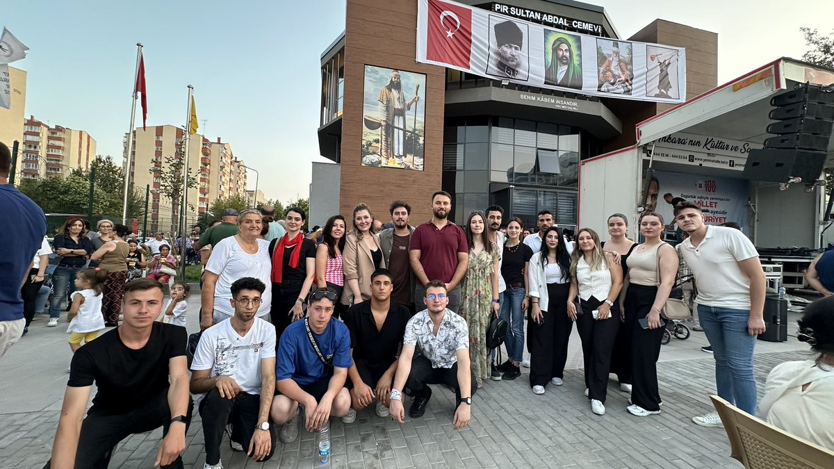 chpyenigenc's tweet photo. Bugün, Pir Sultan Abdal Kültür Derneği Yenimahalle Şubesi ve Cemevimizin aşure ve kurban lokmasını canlarla beraber paylaştık. Hak kabul etsin.

@eczozgurozel @DrErkol @gencosmankillik @TolgaTurgut_06 

@erencanpatir @sariarslan1923 @PCemevi https://t.co/F56OI9PBXf
