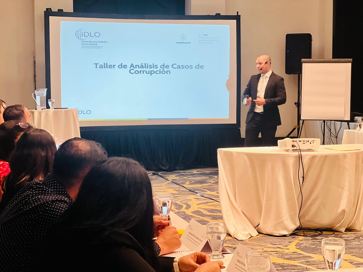 hensalinas's tweet photo. Esta semana estuvimos facilitando 2 talleres en una jornada intensiva sobre temas de combate y prevención de la corrupción a más de 100 servidores públicos de 83 instituciones en el Bootcamp “voces por la transparencia” gracias a @IDLO @stlcchn ✊🏾🇭🇳 https://t.co/C7Zp7BRKYX