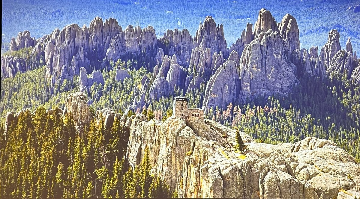 KathrynBertine's tweet photo. Greetings from South Dakota! Here for the annual #Highpointers Club Convention where I am now a board member of this wonderful group of weirdos like me who strive to preserve the trails, monuments & history of all the state highpoints. Beautiful Black Elk Peak, SD below. 🥾🏔️❤️🥰 https://t.co/AsSlaS82gw