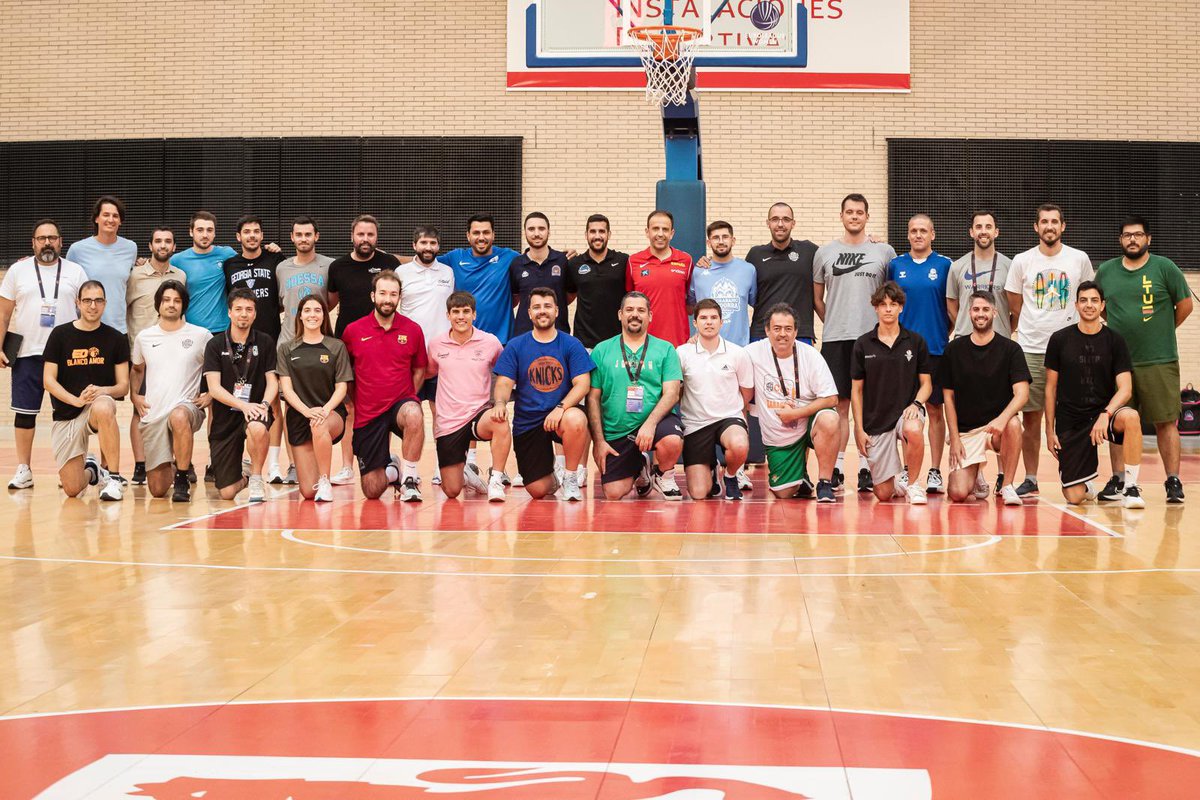 _polete7_'s tweet photo. “Disfrutar del camino con aquellos que comparten la misma pasión que tú”

🔜Entrenador Superior 🏀

#CES2024 https://t.co/azcRgeyMWS