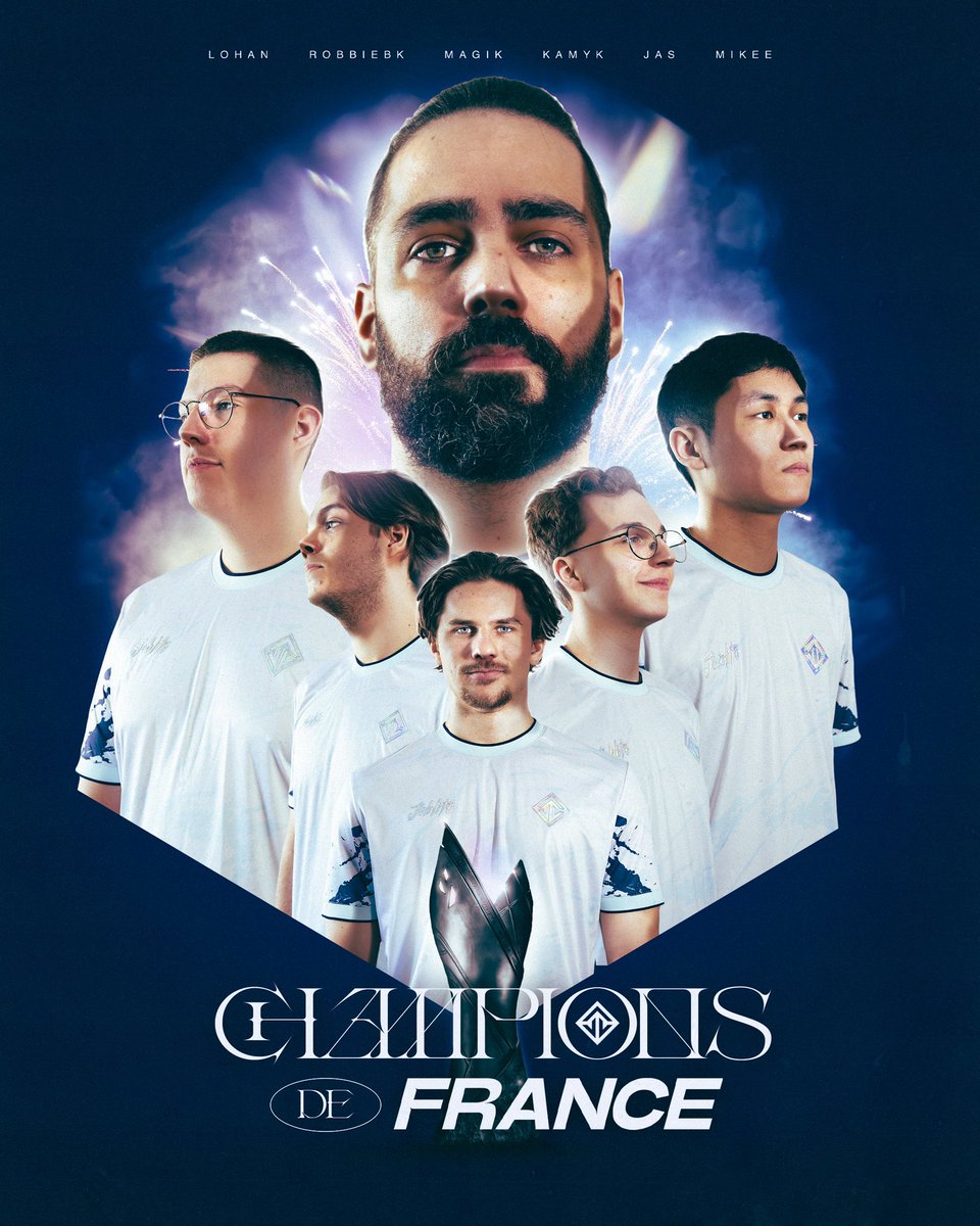 JLTomyTV's tweet photo. À l’annonce du roaster, ils nous annonçaient notre 1er trophée, ils nous ont ramené bien plus :

🏆 2x champion VCL,
🏆 Qualifications directe aux ascensions, 

🌟 L É G E N D E S 🤍
#JOBLIFE https://t.co/n1sAvQzY84