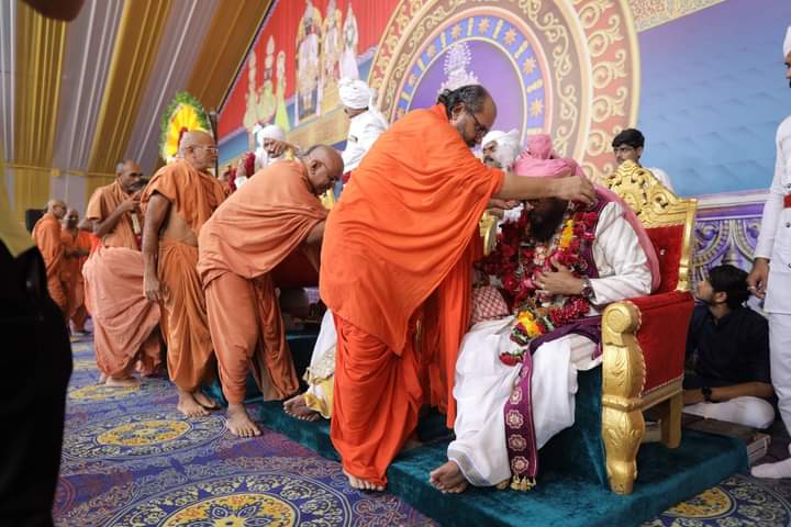 Swaminarayan Vadtal Gadi (SVG) tweet media