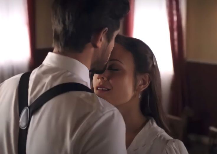 PamelaS02958729's tweet photo. I'm still heartbroken over them being broke apart! It was the most beautiful love story ever on WCTH and Hallmark! 
@hallmarkchannel @LindsayHeartie
 @derekw_thompson give L back the family he always wanted! 
#AlwayLucaBeth
#ChrisMcNally
#Lucabeth4ever 
#WeNeedHappinessForLucas https://t.co/83RwSv5Frc