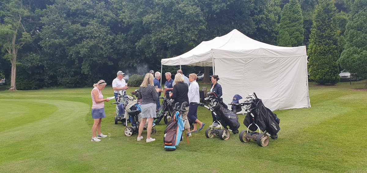 mandy_poxon's tweet photo. Fizz, beer &amp; cider tent open on 18th @secondcityproam #charity #golfing  thanks to Succession Wealth &amp; @LeatherBritBrew https://t.co/NCJnGCcmCC