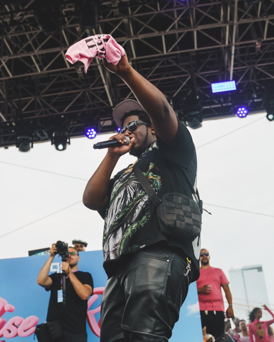 The Rooftop at Pier 17 tweet media