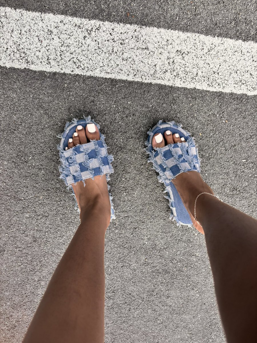 goddessaaliyaj's tweet photo. available 😋 https://t.co/v8mqTpWkQQ