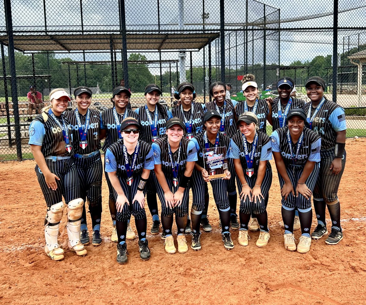 bomberspremier's tweet photo. Say hello to your UNDEFEATED 2024 Triple Crown Southeast National Champions! 

Good luck to our seniors as their new journey begins. Juniors get ready to run it back. 

A Bombers thank you to our coaches, parents, and fans for all of the support. They could not do it without you! https://t.co/ih6m5wOCSF