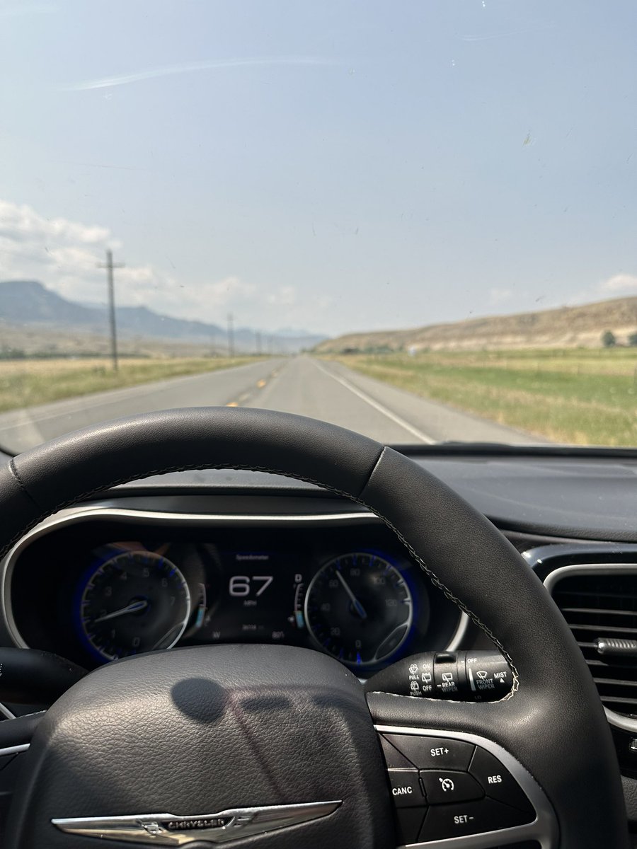 driving into yellowstone as the news is breaking— praying this volcano erupts 🙏🏽 🙏🏽