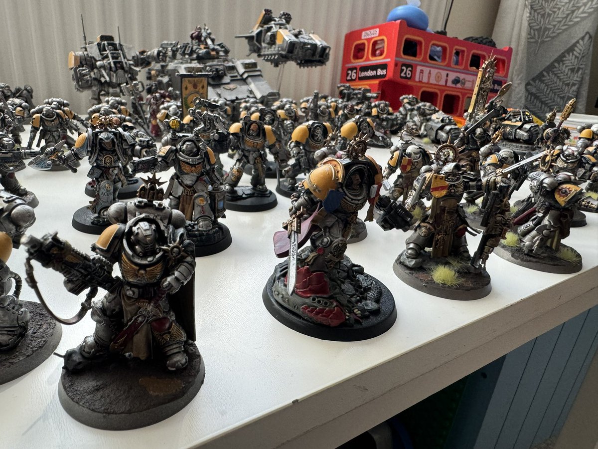 richchil88's tweet photo. So I have finally got round to putting more minis together and doing a bit of painting. I’ve managed to finish sternguard vets squad and am now working on ballistus dreadnought! https://t.co/9WeU13eyzz