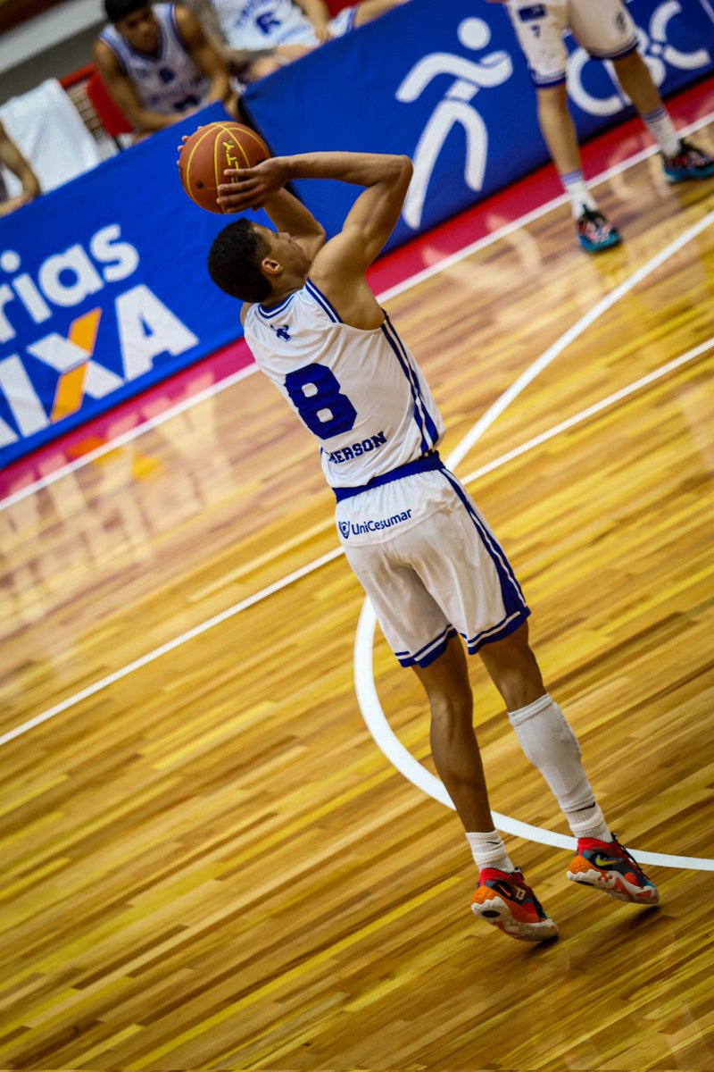 crzbasquete's tweet image. Intervalo do Cabuloso! 🔵🏀🦊

Na última batalha da fase classificatória, o Cruzeiro Basquete foi para o intervalo vencendo a equipe do Basquete Cearense por 50 a 25.

Vamos em busca da 9ª vitória na LDB! 💪🎉

#Cruzeiro
#basketball 
#ldb