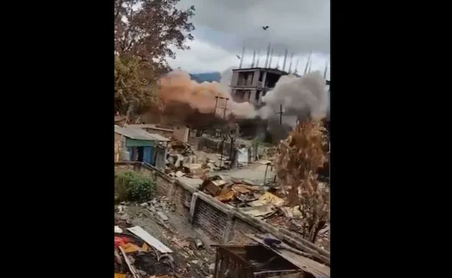 Video Of House Bombed In Manipur Viral. Owner, A Displaced Man, Says...

ndtv.com/india-news/vid… via <a href="/ndtv/">NDTV</a> #Manipur #Churachandpur