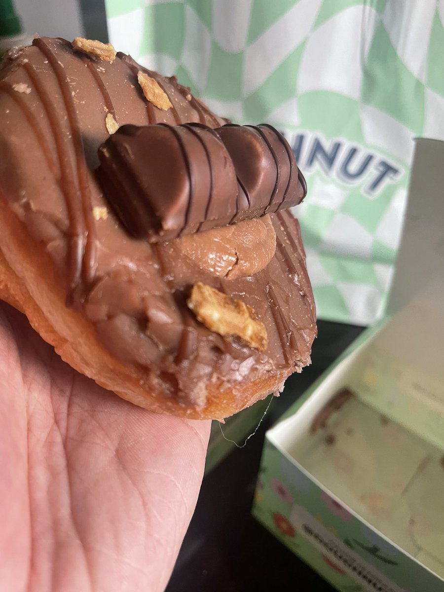 rajkk77's tweet photo. @doughnuttime_uk hey just had one doughnut moved onto the next to find a hair stuck in the doughnut? 🥲 https://t.co/3frvBRU74V