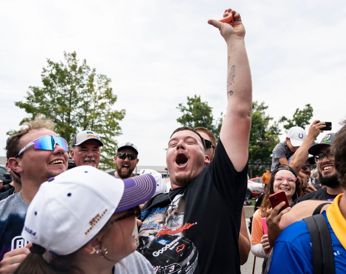 NASCARonUSA's tweet photo. Harrison Burton signed a fan's false teeth.

Yes, really. #Brickyard400 https://t.co/60L66F5gFX