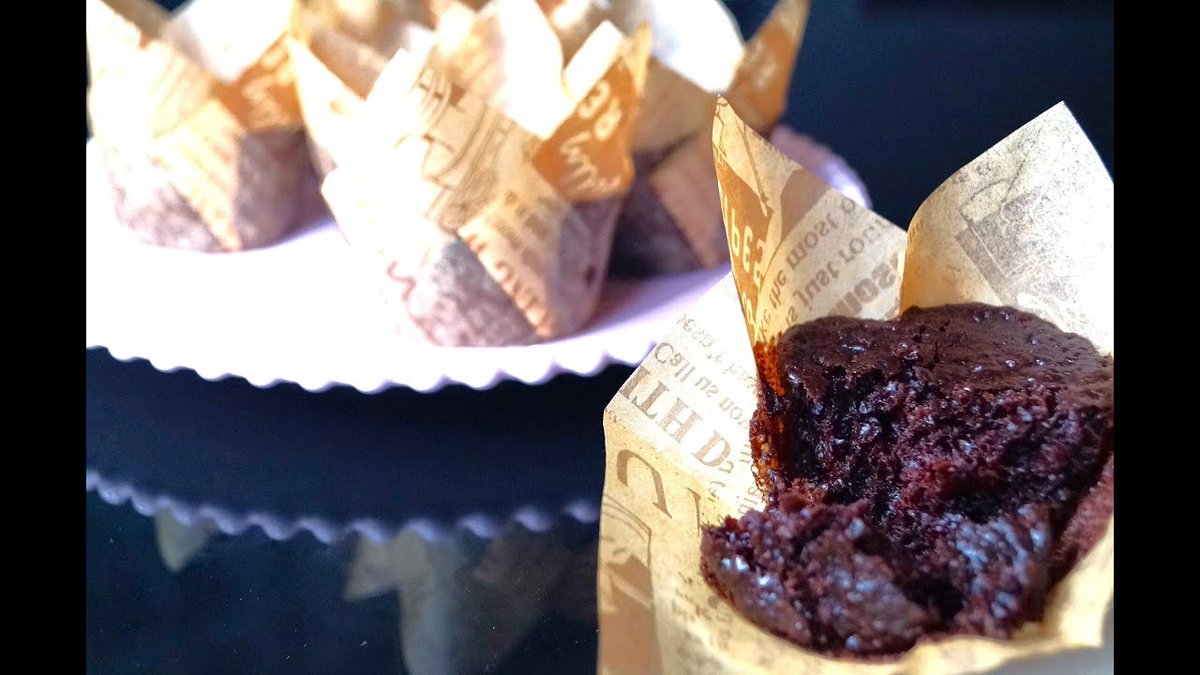 Clauraz's tweet photo. #mantecadas #muffins #magdalenas #bizcocho #chocolate #delicioso #recetas #rapida #tutorial #pasoapaso 

https://t.co/t1wj9zjKOd 

Nuevo video en nuestro canal de youtube, unos deliciosos y necesarios panquecitos de chocolate muy fáciles de preparar, suaves y deliciosos 🤤😋 😉 https://t.co/6XBd0cZqWV
