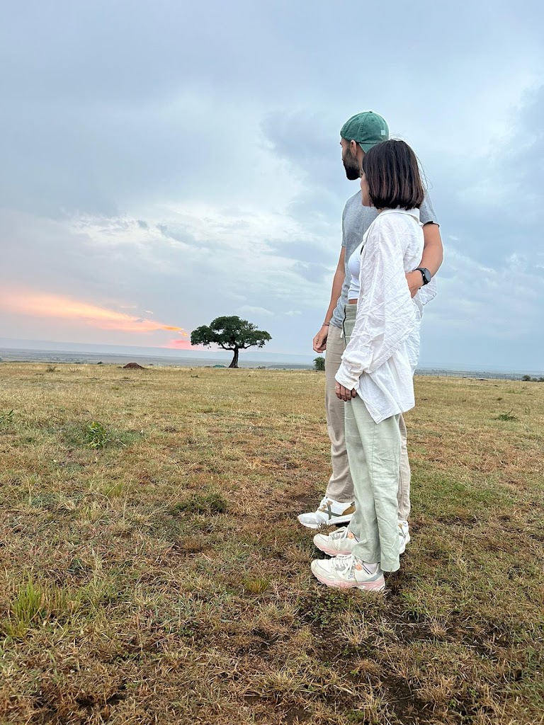 KitamboSafaris's tweet photo. Felices de seguir cumpliendo sueños viajeros! 😊🇰🇪👌🏾 #kenia #safarikenia #vivekenia https://t.co/cC5S9VeSxz