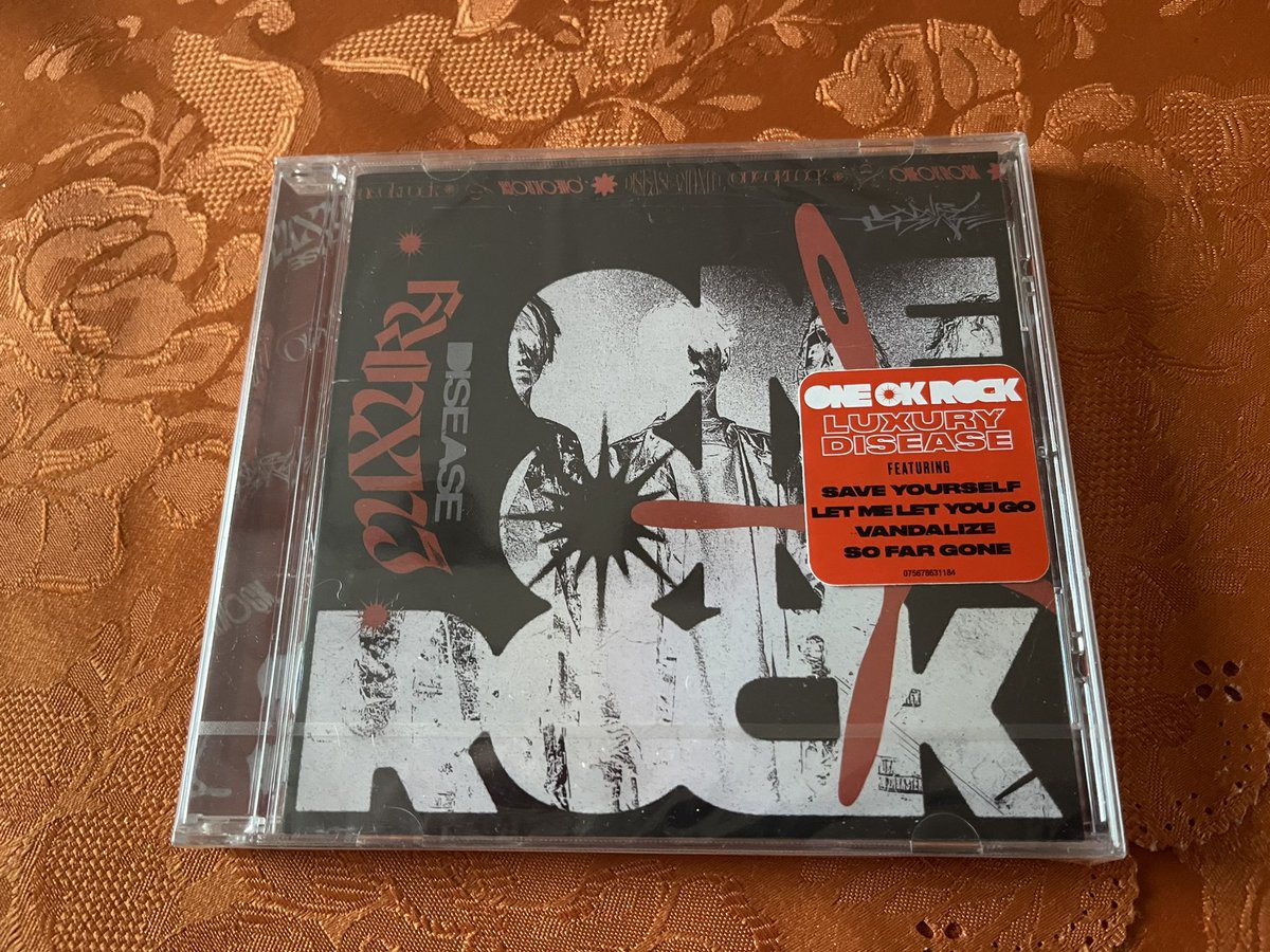 Da_kun's tweet photo. My first albums from ONE OK ROCK are finally arrived 👍
#oneokrock https://t.co/Rk6VOlSUtE