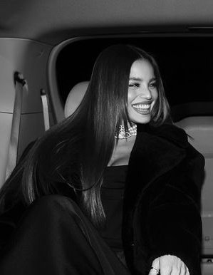 emilia mernes sos la mujer más hermosa del mundo ♥︎