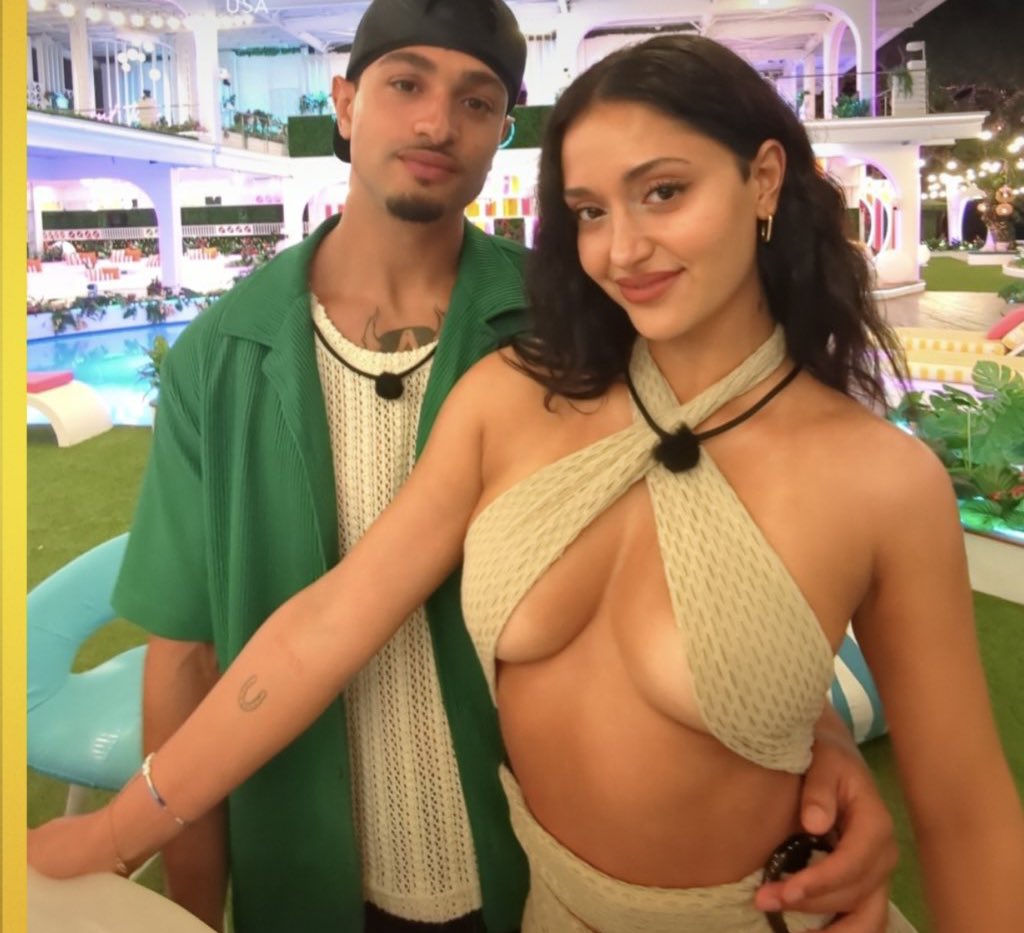 jkstarg's tweet photo. one thing about miguel is he gonna have that hand on leah’s waist 🙂‍↕️ #loveislandusa https://t.co/Z19arhCCxT
