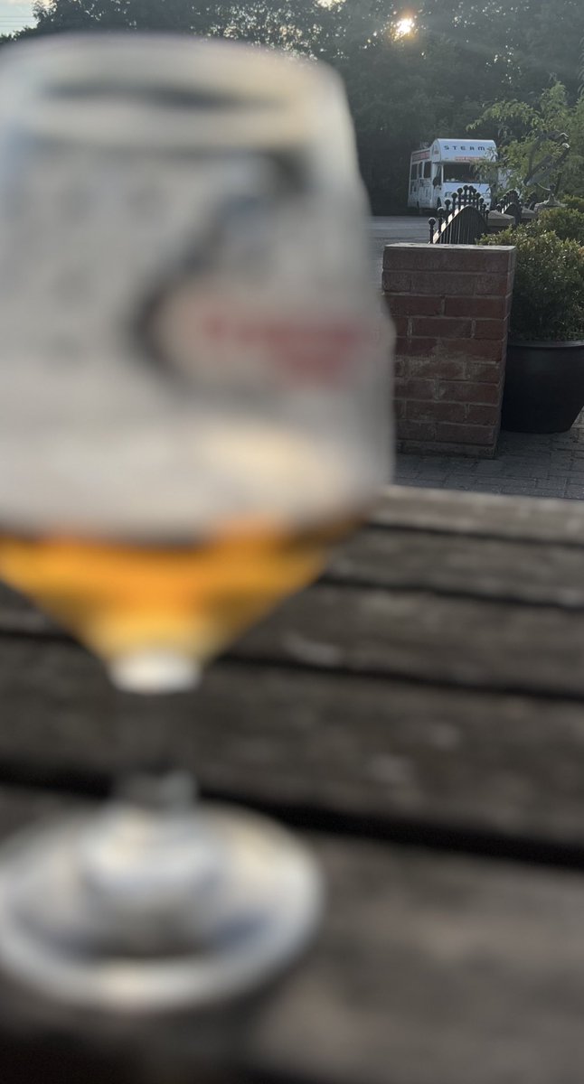 NickCorston's tweet photo. Back at the WMC…

Last night before heading south to kick off festival season - 8 in as many weekends 

Gonna miss £3 pints of designer lager tho! 

Most festivals charge £8

Good job I got the fridge working again in #StarShip22🚀

#ItsCheapUpNorth😍 https://t.co/9tKFyIC1Zm