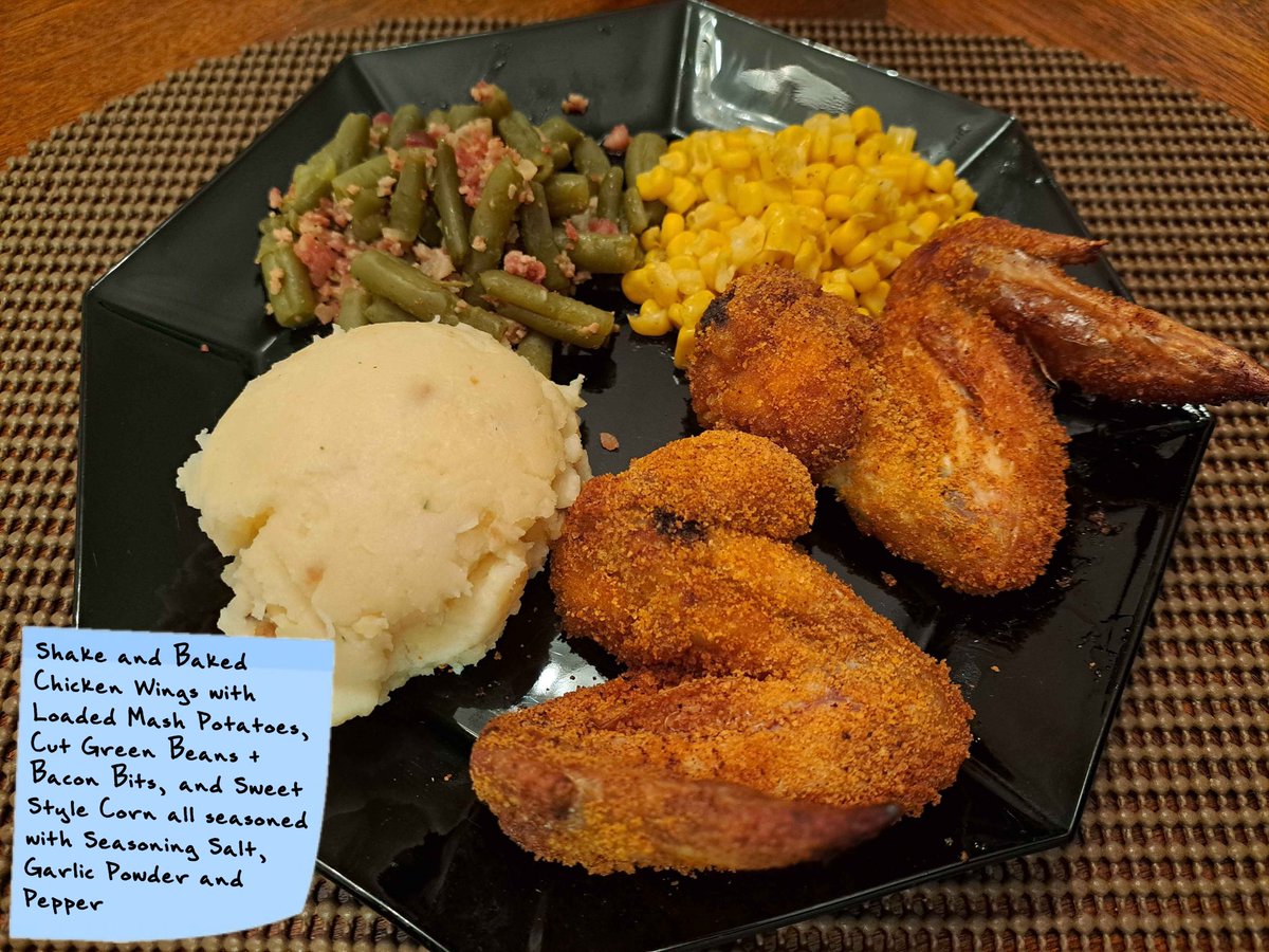 GingerSnapGanon's tweet photo. Round 4 of #JoyconChef S17 is here between @bakivak and @Slayer1Gaming. Let’s see who clears out the first rotation of rounds and brings us to our semifinals. Vote below ⬇️ https://t.co/N38VelpP4N