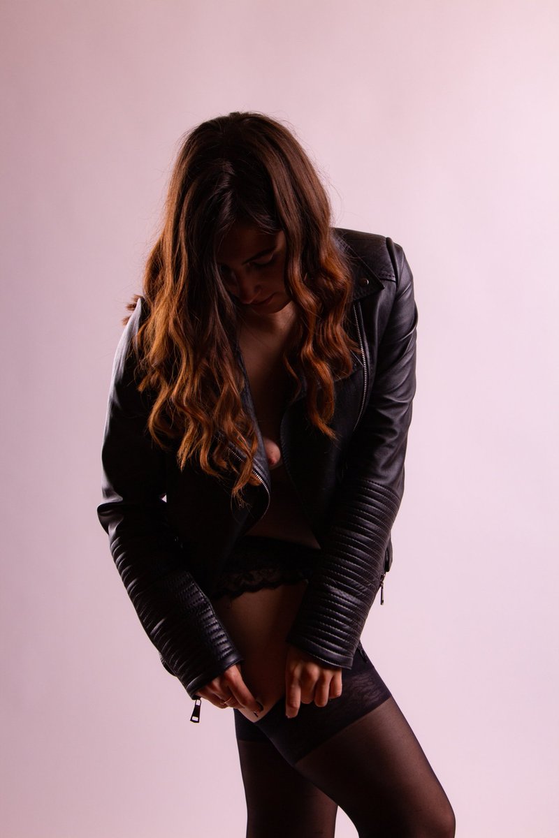 MaryDeeLoveX's tweet photo. Bae, this is my first post here 😏🔥 Do you like it? I hope so🥰
There's more to come...
https://t.co/cu50UKjwQN 💦 https://t.co/l1nQaR47o2
