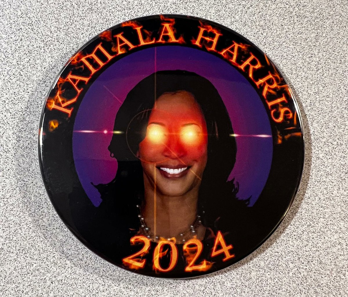 hunterschwarz's tweet photo. There's already bootleg Kamala Harris 2024 buttons for sale online https://t.co/I1iUsrnFM7