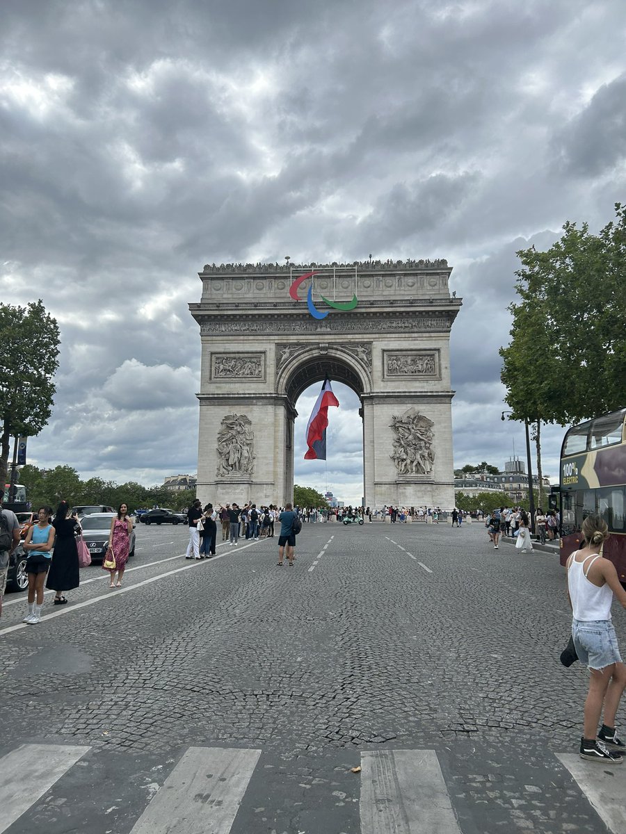 Not the usual views I’d come across on a Sunday afternoon jog…#OlympicGamesParis2024 #Olympics 🇫🇷🇮🇪