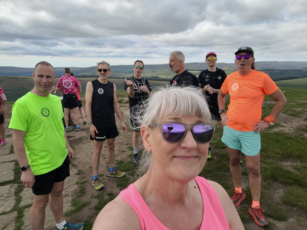 QueenofBloranj's tweet photo. Today's #VRC was with all these beautiful @runningpunks. Expertly done by @peter_potters, the route WAS all downhill, as advertised, but I think he took us widdershins... 🤔😬😂
Great to catch up with friends old and new 💜 1/3
@WeAreRunThings #RunATWorld https://t.co/I4ZdwG45Qm