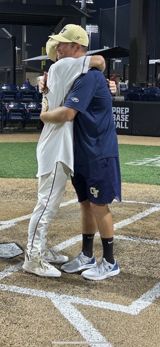 Matt_Smith1730's tweet image. 122-36-10 in 4 seasons 😳👀
10th ranking in the country at 16U 🏆
College baseball on the horizon ✅
Lifelong friends and memories 🤝
Yep, I’d say that’s defines a successful group of young men #Dynasty #GeorgiaJackets17UNatty #BDJ🐝🍆