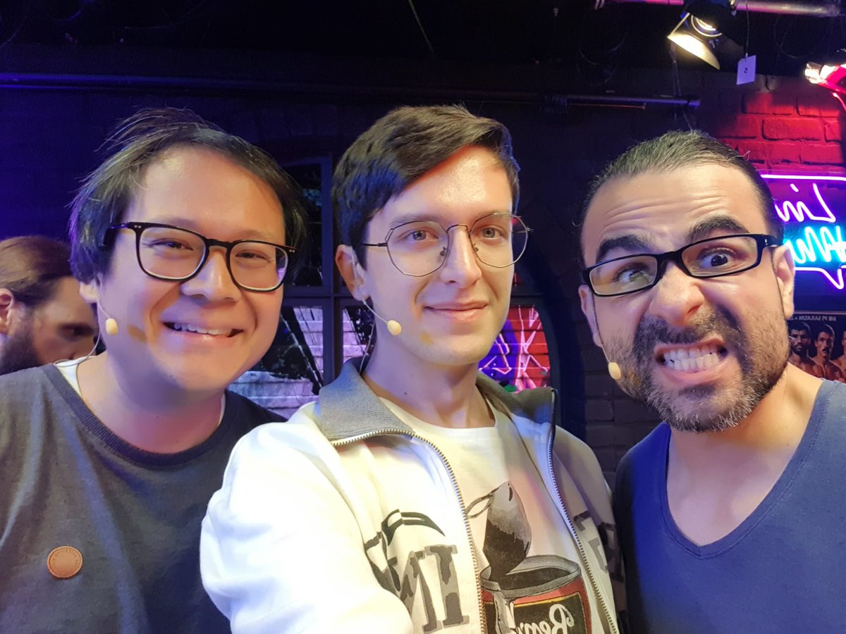 YimYams (@yimxyams) on Twitter photo Danke für die mega Show letzten Freitag und all Eure Gastfreundschaft für uns und die ganze SF-Community. <a href="/TheRocketBeans/">Rocket Beans TV</a> <a href="/CAPCOM_Germany/">CAPCOM Germany</a> <a href="/SamsungDE/">Samsung Deutschland</a>
Ede wird mir sowas von bei der Gamescom helfen den amtierenden 1. Platz zu verteidigen. <a href="/EtienneToGo/">Etienne Gardé</a> Danke für die mega Show letzten Freitag und all Eure Gastfreundschaft für uns und die ganze SF-Community. <a href="/TheRocketBeans/">Rocket Beans TV</a> <a href="/CAPCOM_Germany/">CAPCOM Germany</a> <a href="/SamsungDE/">Samsung Deutschland</a>
Ede wird mir sowas von bei der Gamescom helfen den amtierenden 1. Platz zu verteidigen. <a href="/EtienneToGo/">Etienne Gardé</a>