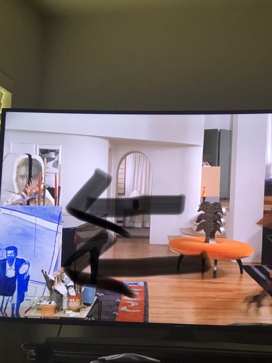 reeldeel50's tweet image. Watching old movie Boomerang from 1992, there’s two paintings that Halle Berry did that look like Trump …