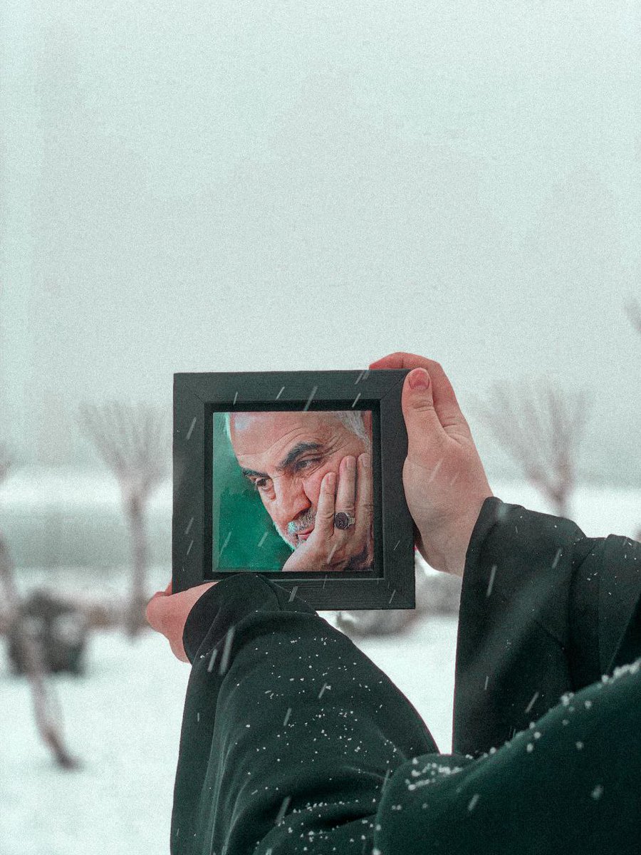 Nasrinbanoo20's tweet image. میشه به خاطر روی ماه شهید سلیمانی فالوم کنید🙏
به وقت دلتنگی....
#فالوبک_تضمینی
#فالوبک_فوری