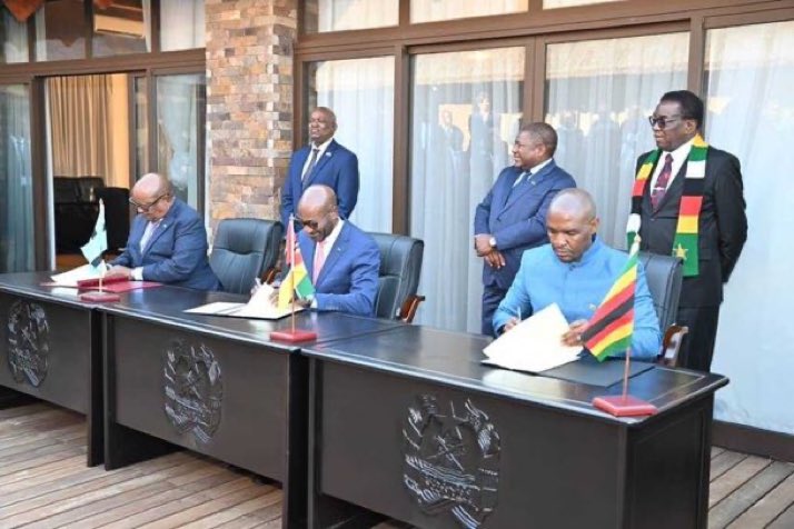 🇧🇼 Botswana, 🇲🇿 Mozambique and 🇿🇼 Zimbabwe have signed a landmark tripartite agreement for the Techobanine deep-water port and Railway Line.
#RailwayProject #InfrastructureDevelopment