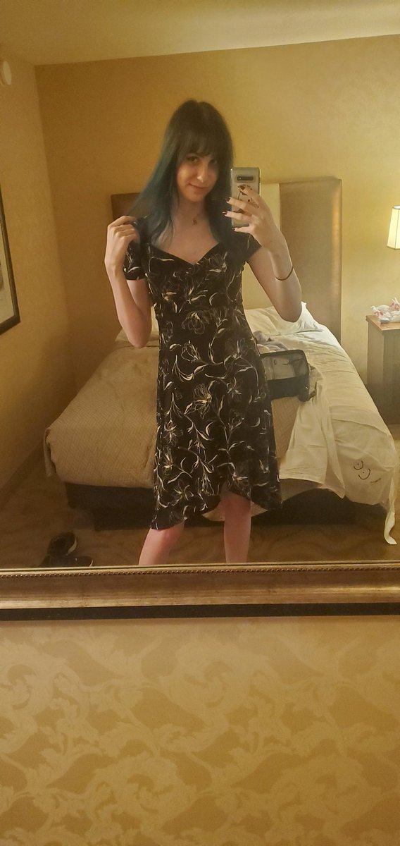 sylsii's tweet image. outfit for finals day at @Evo !!!