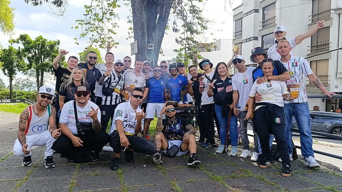 HNfatima1999's tweet photo. Recopilación fotográfica de lo que va en el mes de julio. Cada día mas unidxs y con grandes propósitos para este semestre.! 

1 de julio Día del honor caldense
Pretemporada
Fecha 1 en tunja +3
Fecha 2 de vuelta en palogrande +3

HNZ11 1998

HONOR FATIMA 1999 https://t.co/RtLn6PFfqn