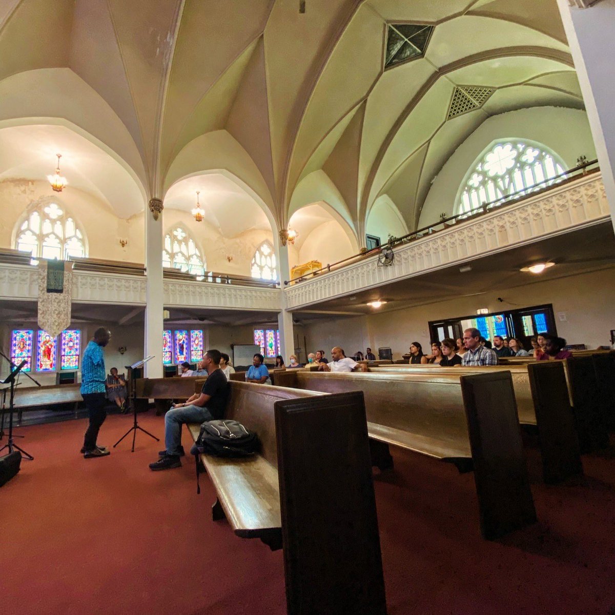 Agape_Chicago's tweet photo. One of Rogers Park Presbyterian Church’s secrets is that during summer days, at 8 am, the sun directly lights the stained glass window, casting an ethereal glow into the sanctuary.

We were blessed by @mightygracem’s preaching today on our second week at our new home. https://t.co/9o361nZnb0